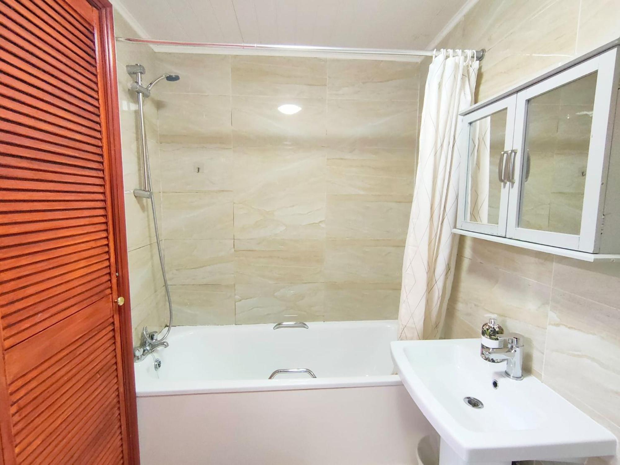 Spacious 3-Bed Cosy Flat In Westminster London Exterior photo